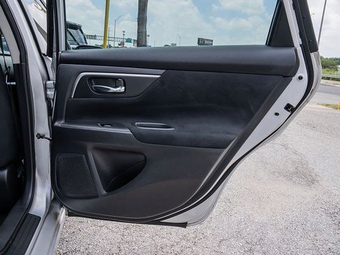 Used 2015 Nissan Altima 2.5 S w/ Power Driver Seat Package FWD image 13