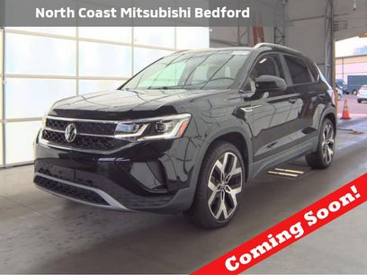 Used 2022 Volkswagen Taos SEL w/ Panoramic Sunroof Package