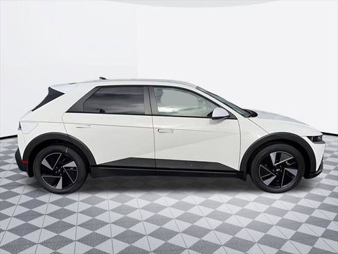 New 2026 Hyundai Ioniq 5 SE AWD/4WD image 8