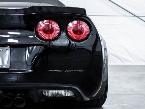 Used 2005 Chevrolet Corvette Convertible w/ Preferred Equipment Group image 19