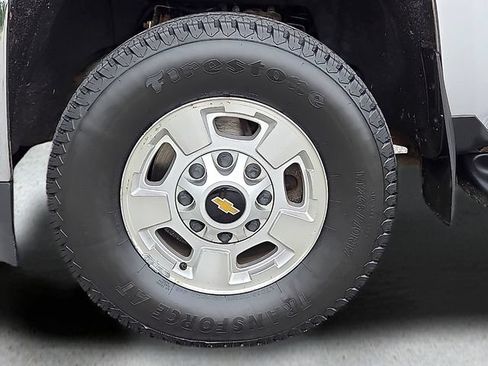 Used 2016 Chevrolet Silverado 2500 LT w/ LT Convenience Package AWD/4WD image 9