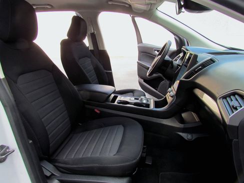 Used 2021 Ford Edge SE image 20