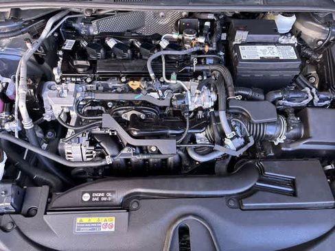Used 2025 Toyota Corolla SE FWD image 15