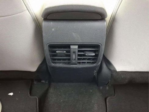 Used 2022 Toyota Corolla Cross L FWD image 13
