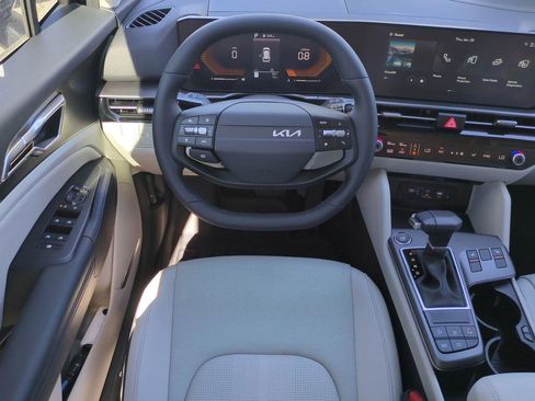 New 2026 Kia Sportage EX image 18