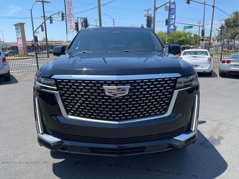 Used 2021 Cadillac Escalade Premium Luxury RWD image 3