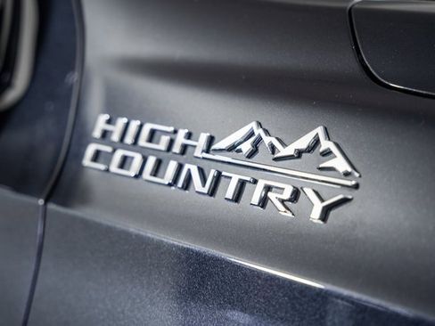 Used 2022 Chevrolet Tahoe High Country image 16