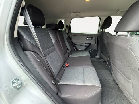 Used 2023 Nissan Rogue SV FWD image 15
