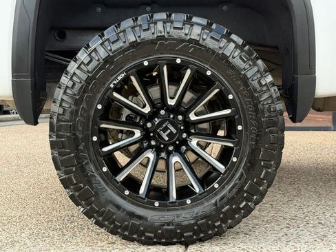 Used 2023 GMC Sierra 1500 AT4 w/ AT4 Premium Package AWD/4WD image 26