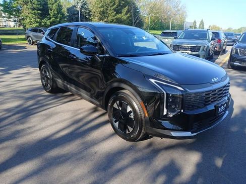 New 2026 Kia Sportage LX FWD image 1