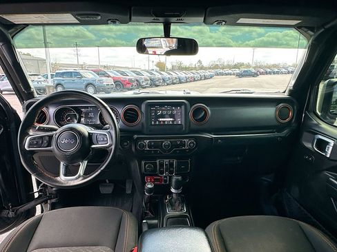 Used 2021 Jeep Gladiator Mojave image 3