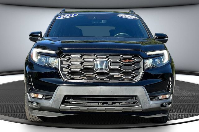 Used 2023 Honda Passport TrailSport image 2