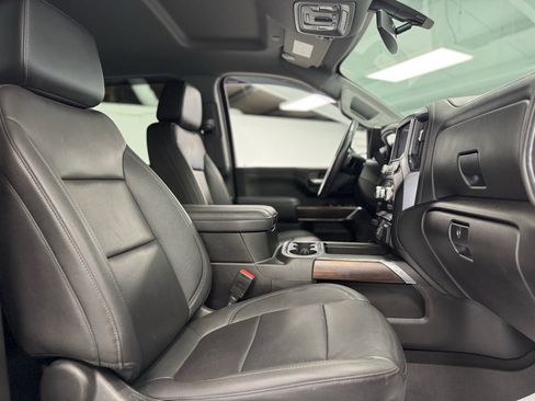 Used 2023 GMC Sierra 2500 SLT w/ SLT Preferred Package image 32