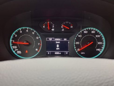 Used 2023 Chevrolet Traverse LS image 16