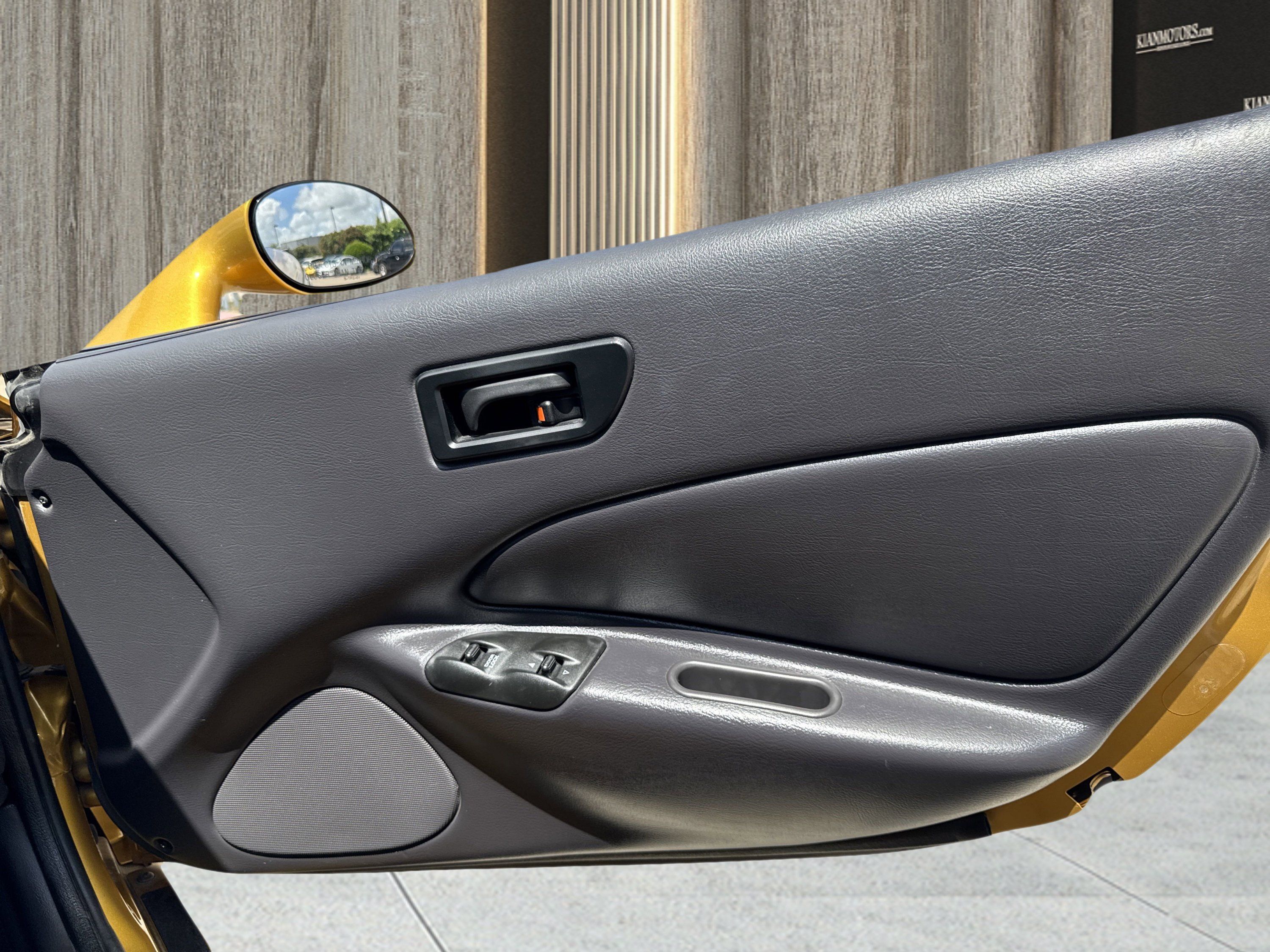 Used 2002 Chrysler Prowler RWD image 53