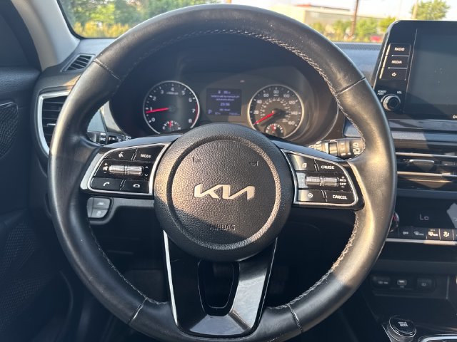 Used 2023 Kia Seltos S FWD image 15