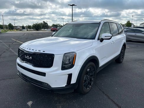 Used 2022 Kia Telluride SX w/ Nightfall Edition Package AWD/4WD image 3