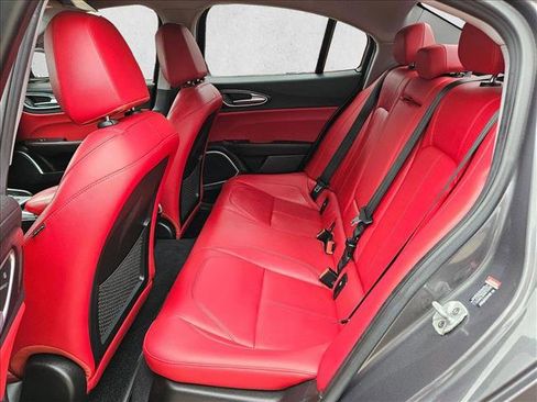 Used 2021 Alfa Romeo Giulia Sprint w/ Nero Edizione image 18