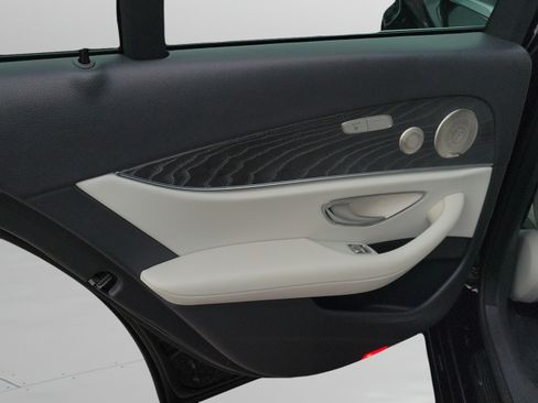 Certified 2022 Mercedes-Benz E 450 4MATIC Sedan image 7