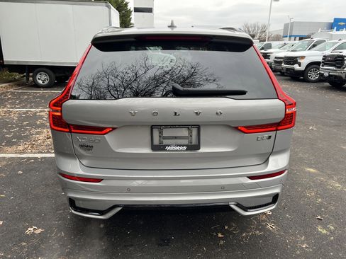 Used 2025 Volvo XC60 B5 Plus image 9