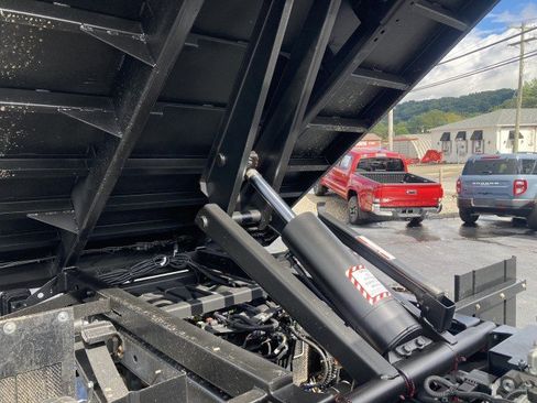 New 2026 Ford F550 4x4 Regular Cab Super Duty image 8
