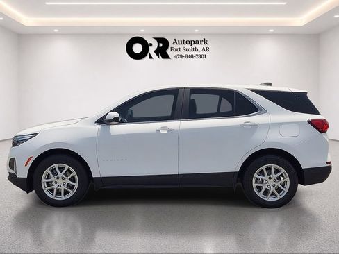 Used 2024 Chevrolet Equinox LT FWD image 3