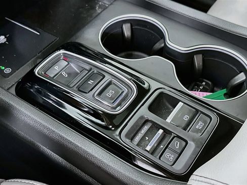 Used 2025 Honda Pilot Touring image 22