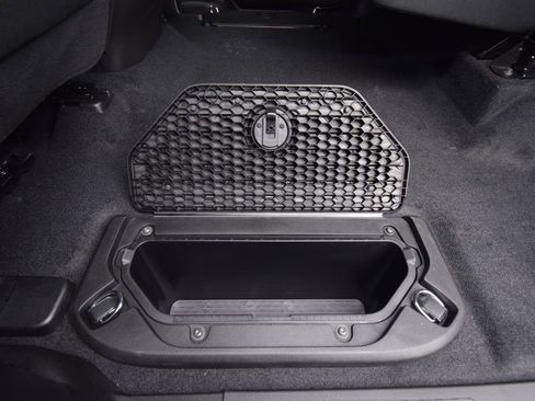 New 2026 RAM 1500 4x4 Crew Cab image 36