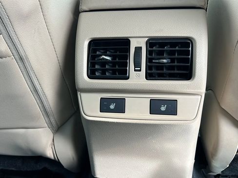 Used 2017 Subaru Legacy 2.5i Limited image 18