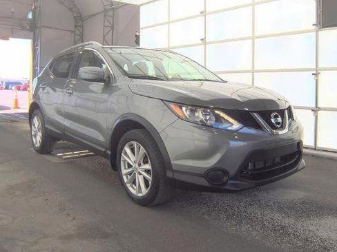 Used 2017 Nissan Rogue Sport SV FWD image 3