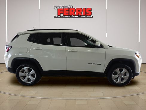 Used 2019 Jeep Compass Latitude w/ Cold Weather Group AWD/4WD image 6