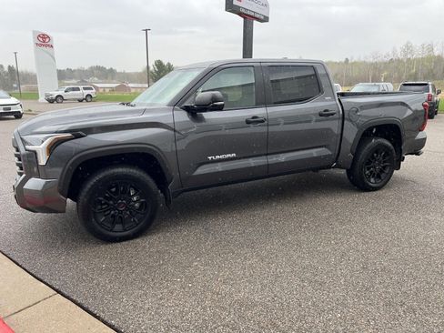 Used 2026 Toyota Tundra SR5 w/ SR5 Convenience Package AWD/4WD image 6