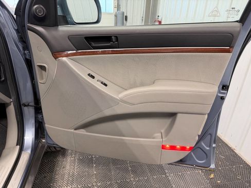 Used 2010 Hyundai Veracruz GLS image 22