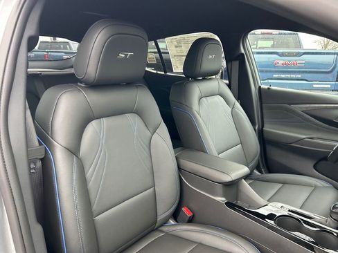 New 2026 Buick Envista Sport Touring image 34