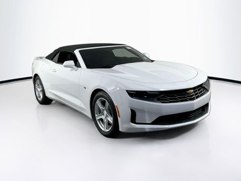 Used 2023 Chevrolet Camaro LT RWD image 3