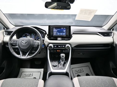 Used 2022 Toyota RAV4 XLE w/ XLE Grade Weather Package AWD/4WD image 13