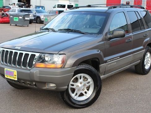 Used 2000 Jeep Grand Cherokee Laredo image 2