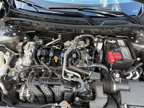 Used 2025 Nissan Altima 2.5 SV FWD image 22