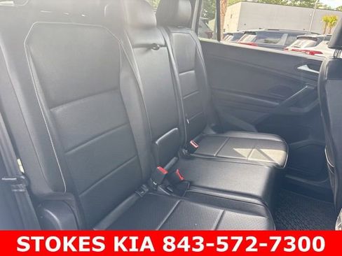 Used 2021 Volkswagen Tiguan SE FWD image 16