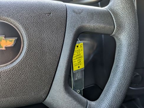 Used 2024 Chevrolet Express 2500 w/ Driver Convenience Package image 15