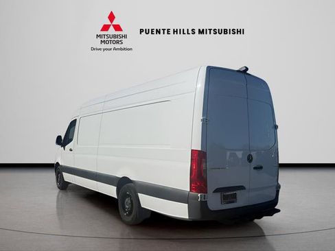 Used 2023 Mercedes-Benz Sprinter 2500 w/ Acoustic Package image 7