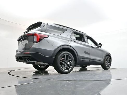 New 2026 Ford Explorer ST w/ Sun And Sound Package image 35