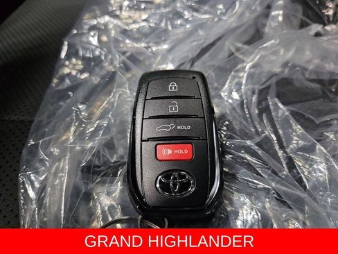 New 2026 Toyota Grand Highlander AWD image 31