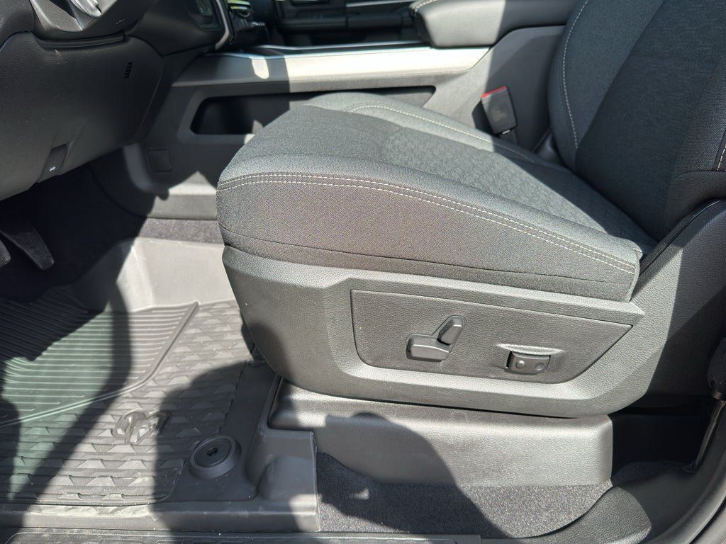 New 2026 RAM 2500 Big Horn AWD/4WD image 10