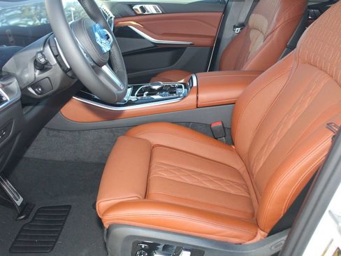 Used 2026 BMW X5 xDrive50e w/ M Sport Package AWD/4WD image 19