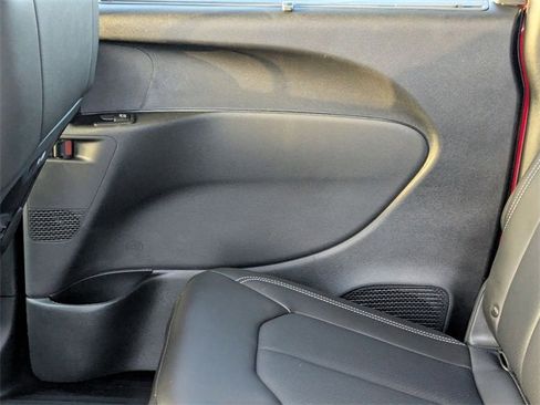 New 2026 Chrysler Pacifica Select image 29