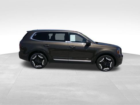 Used 2023 Kia Telluride EX w/ EX Captain's Chair Package AWD/4WD image 6
