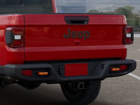 New 2025 Jeep Gladiator Mojave w/ Convenience Group image 13