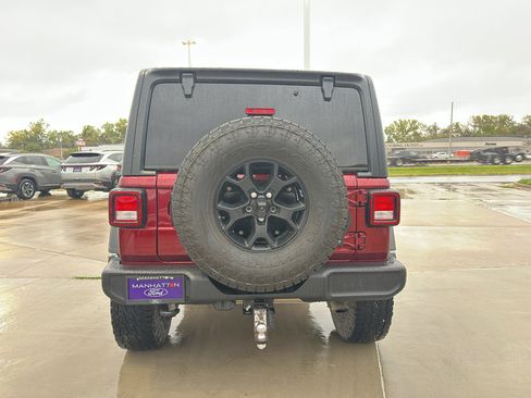 Used 2021 Jeep Wrangler Unlimited Sport image 9