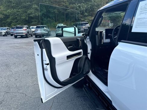 Used 2024 GMC Hummer EV 3X w/ Extreme Off-Road Package image 13